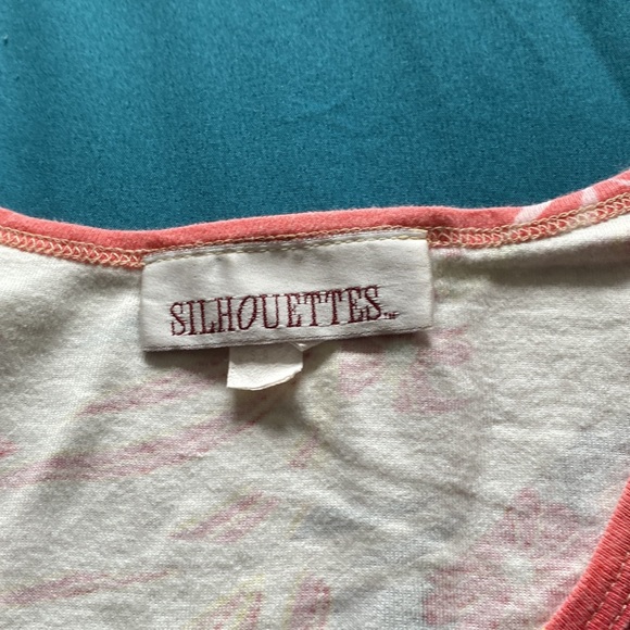 SILHOUETTES 
•Size:1X - Picture 7 of 10